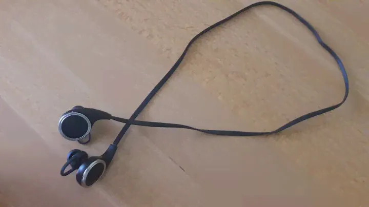 QCY QY8 earbuds power off & on
