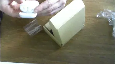 Распаковка наушников QCY M18 TWS White из Rozetka